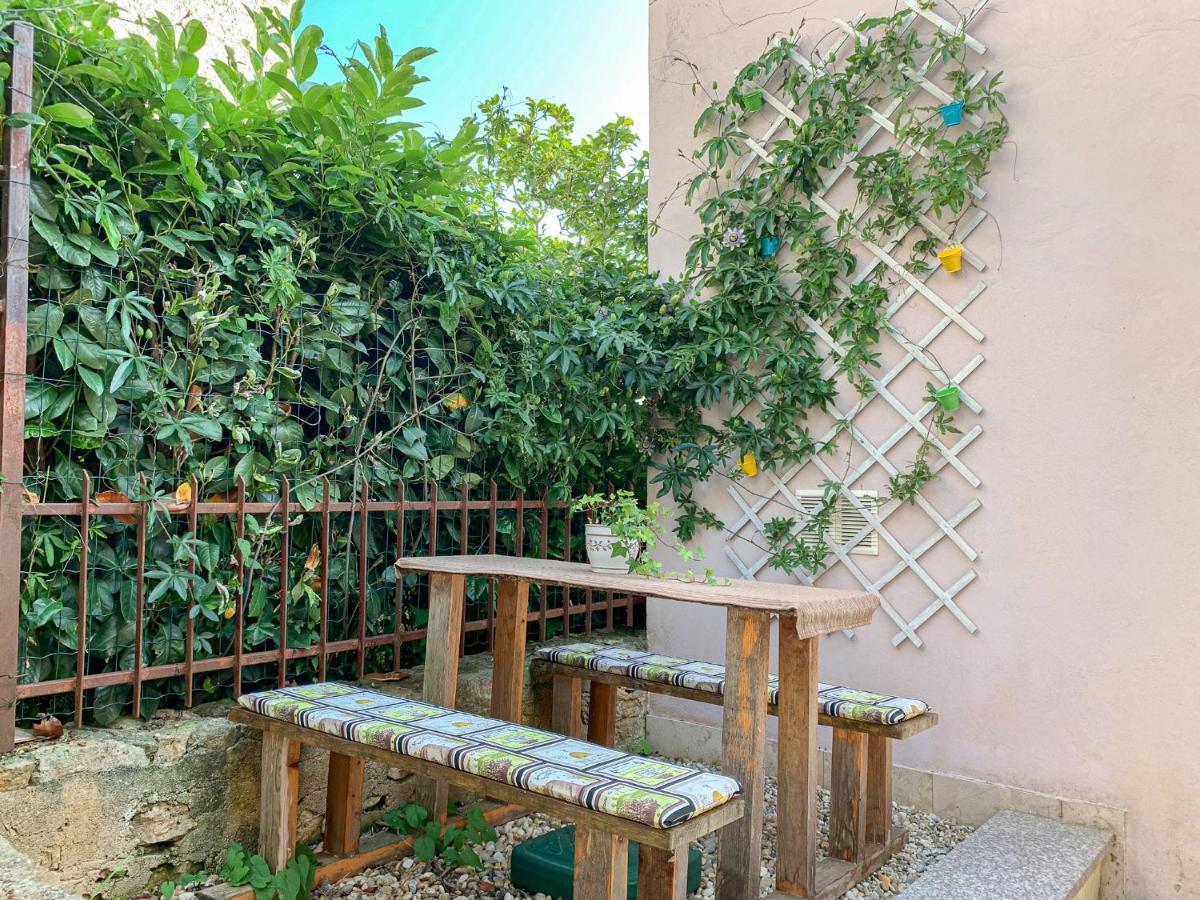 Apartmani Sincic Pula Buitenkant foto